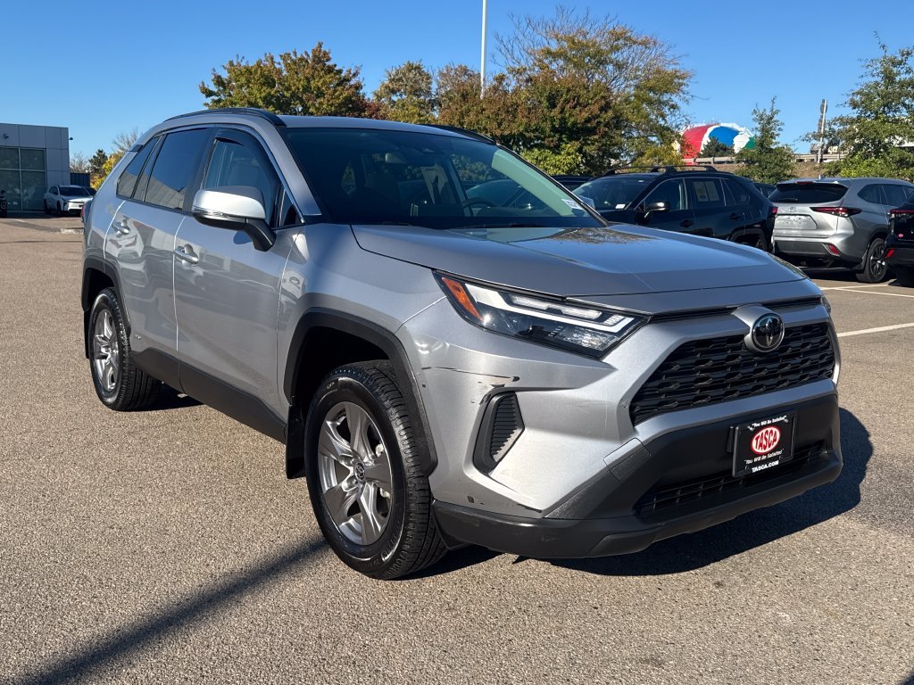 Used 2025 Silver Toyota XLE image 9