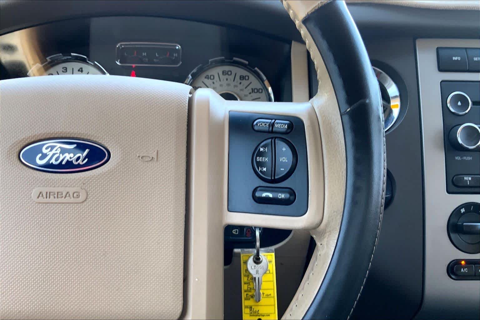 Used 2014 Blue Jeans Metallic Ford XLT image 21