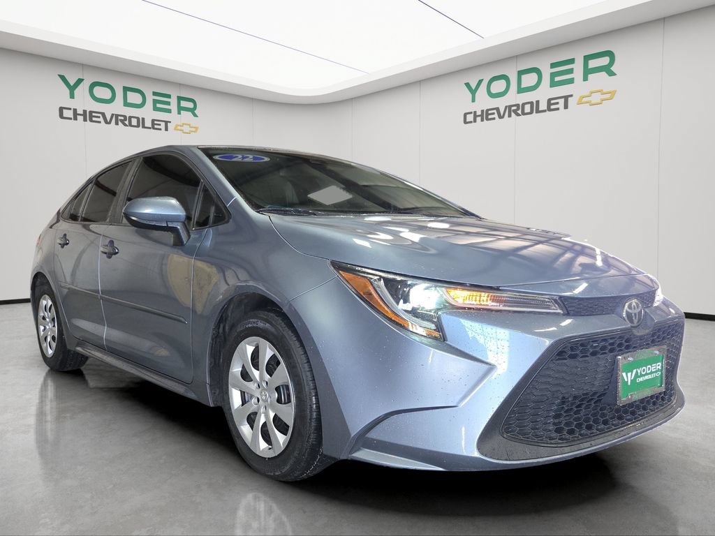 Used 2022 Toyota Corolla LE with VIN 5YFEPMAE5NP289392 for sale in Fort Lupton, CO