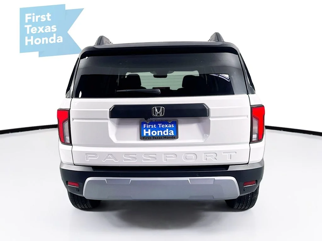 New 2026 Platinum White Pearl Honda RTL image 7
