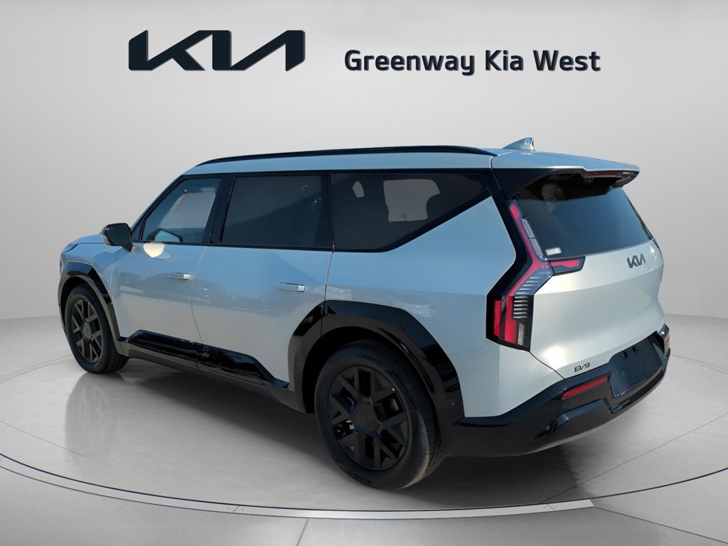 New 2026 Ivory Silver Kia Land AWD image 5