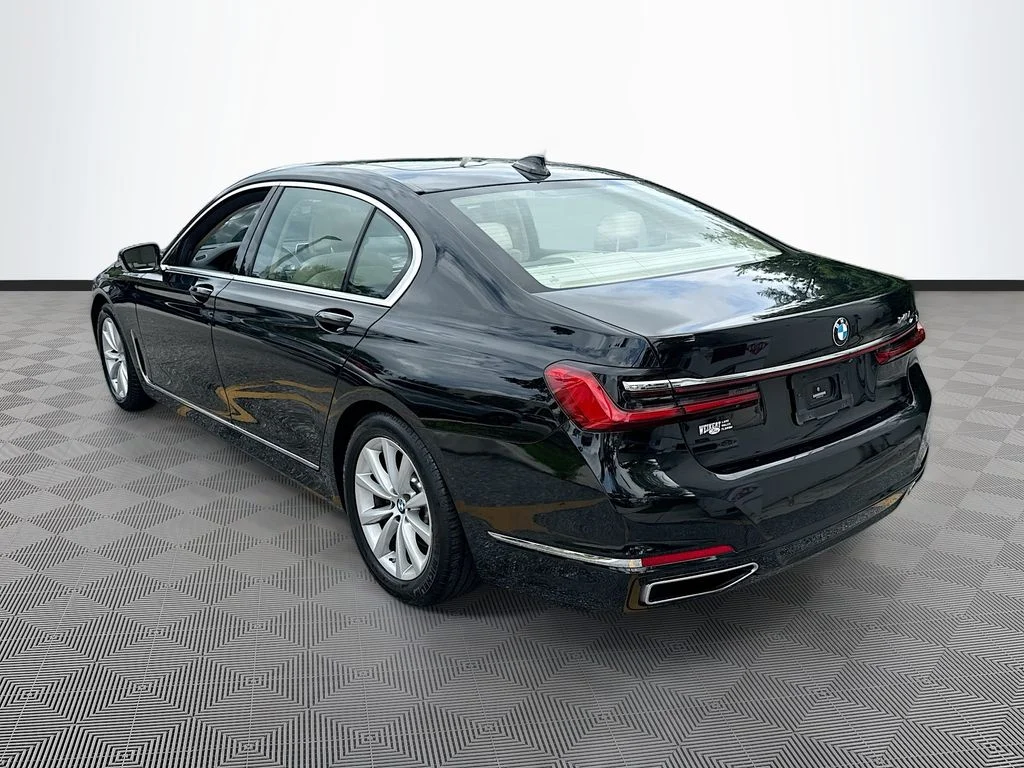Used 2020 Black BMW 740i image 8
