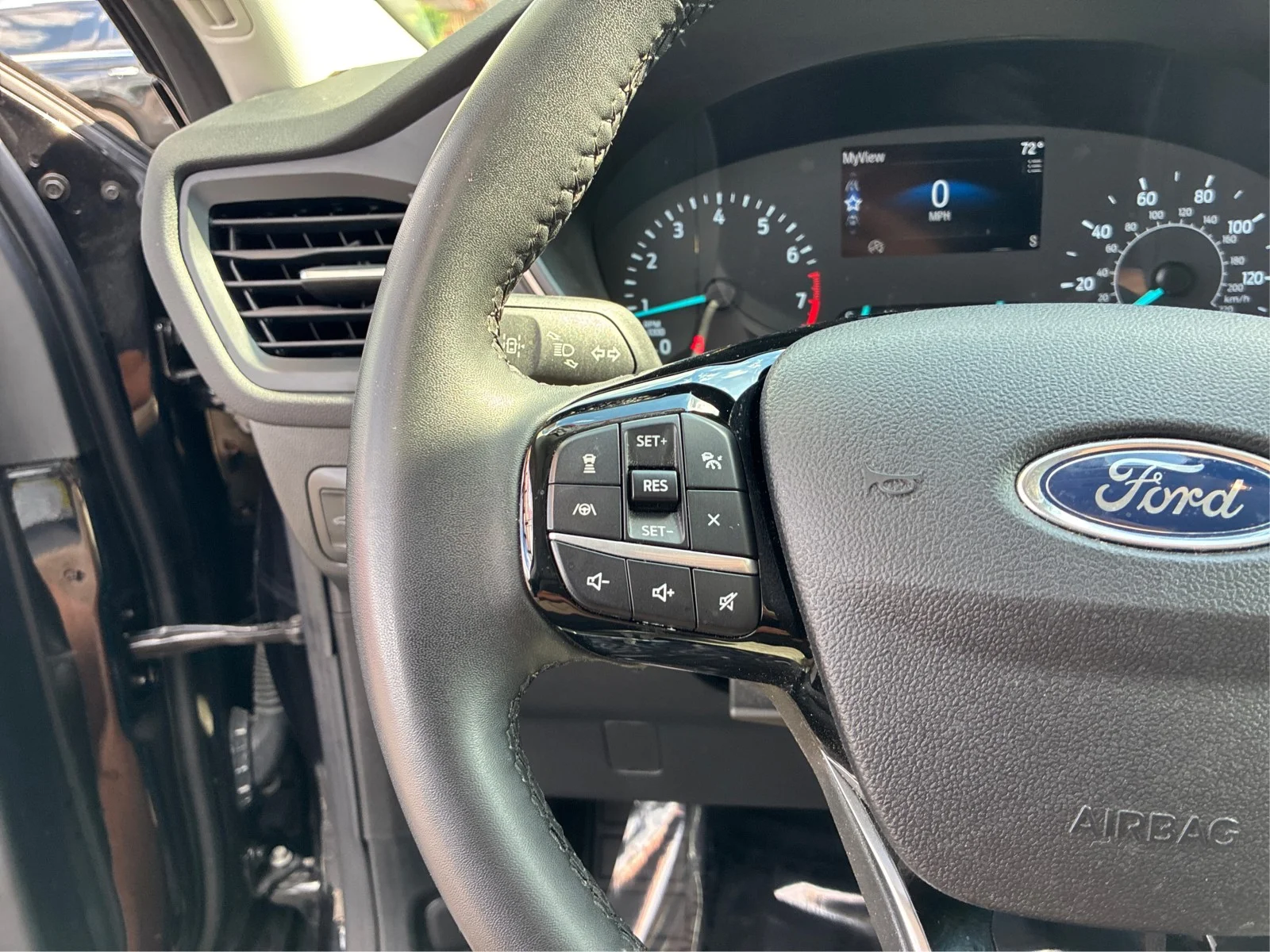Certified Used 2022 Agate Black Metallic Ford SE image 22