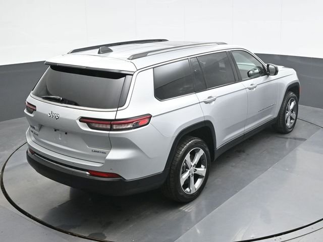 Used 2021 Silver Jeep Limited image 17