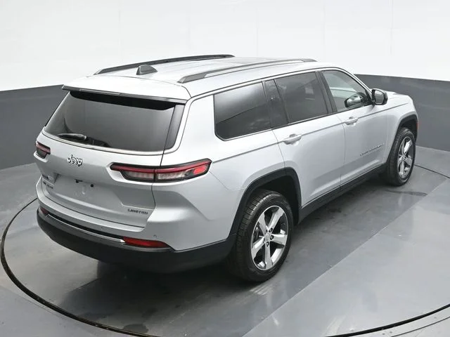 Used 2021 Silver Jeep Limited image 17