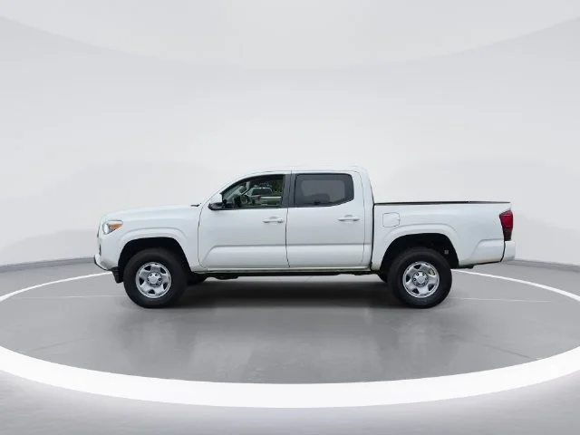 Used 2022 White Toyota SR image 5
