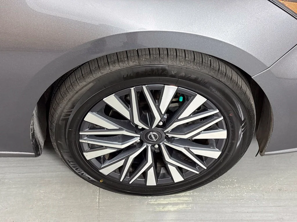 Used 2024 Gray Nissan 2.5 SV image 11