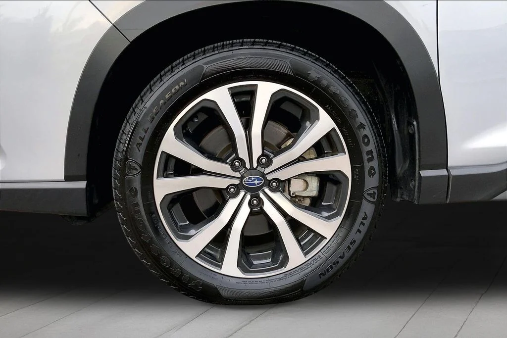 Used 2023 Silver Subaru Limited image 34