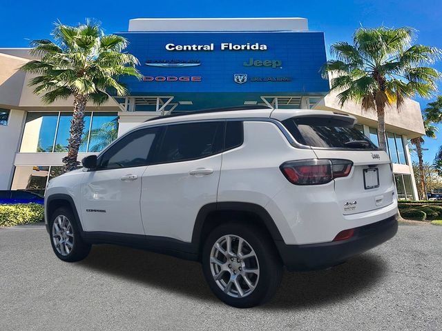 Certified Used 2023 White Jeep Latitude Lux image 7