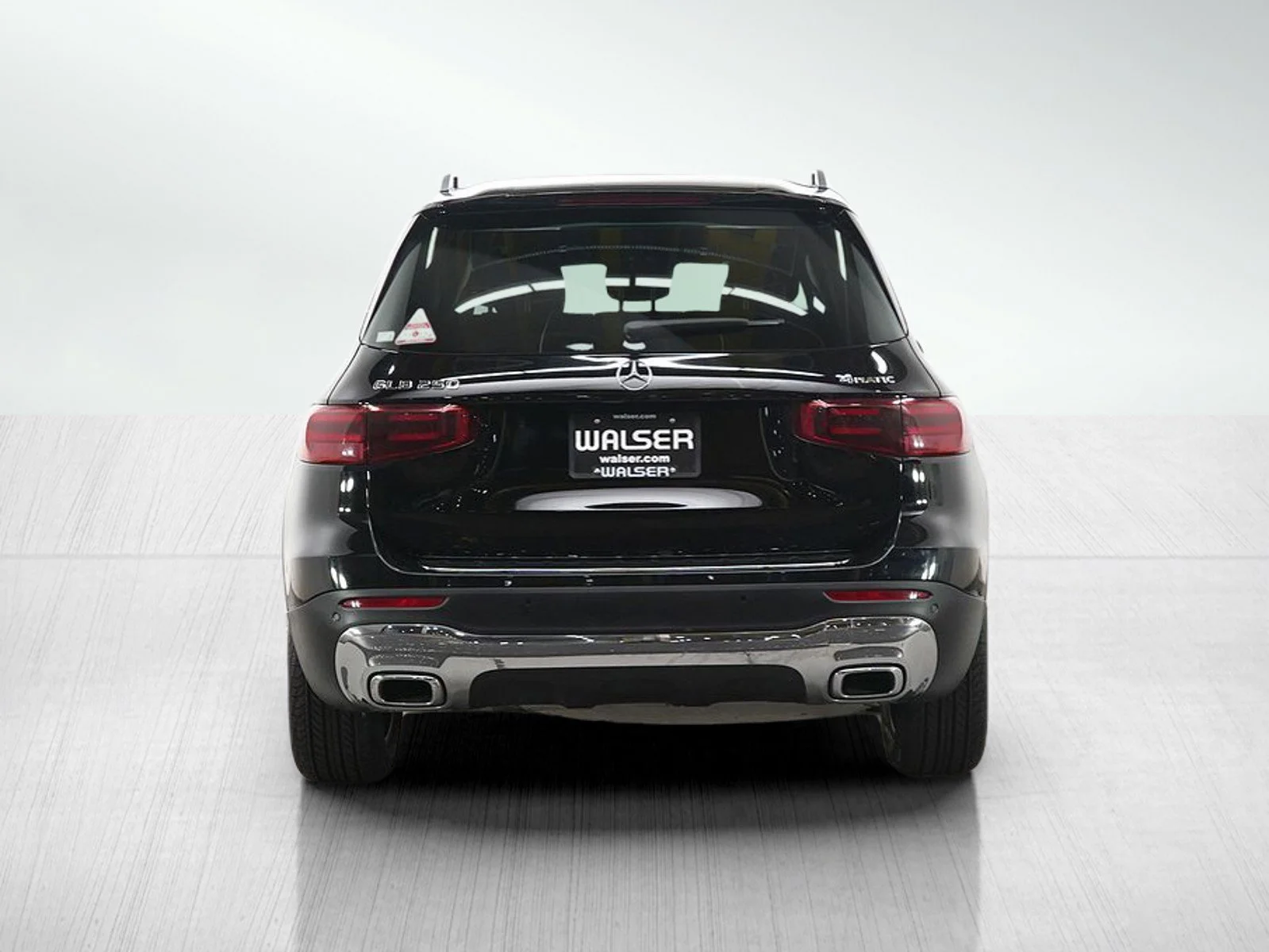 Used 2025 Black Mercedes-Benz GLB 250 image 4