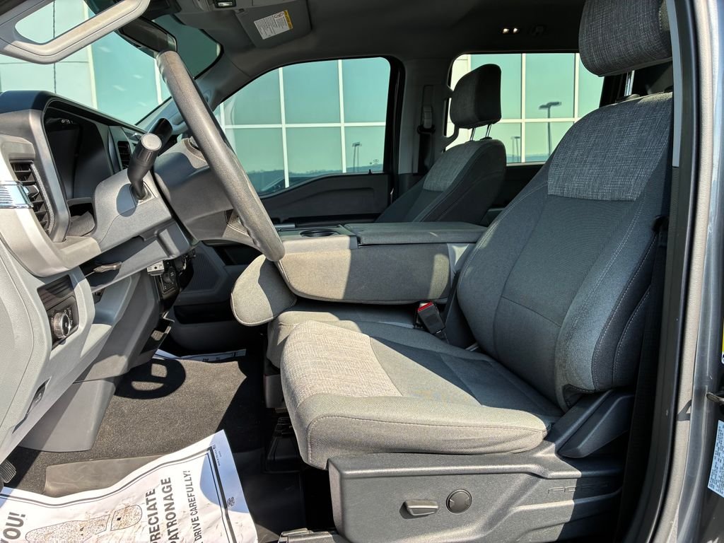 Used 2025 Gray Ford XLT image 8