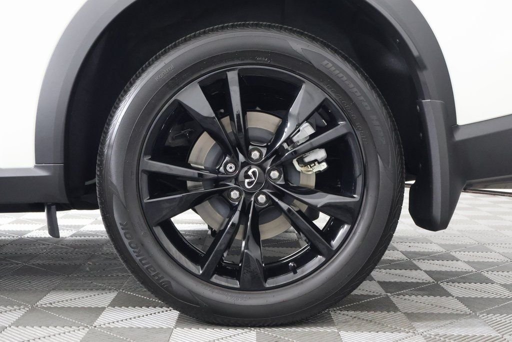 Used 2025 Majestic INFINITI LUXE image 17