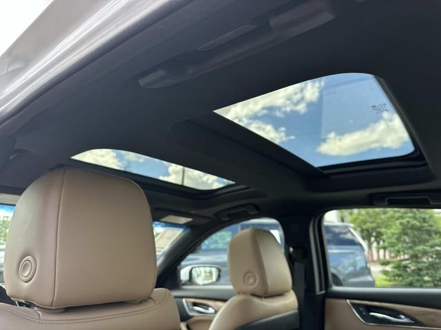 Used 2022 White Cadillac Premium Luxury image 12