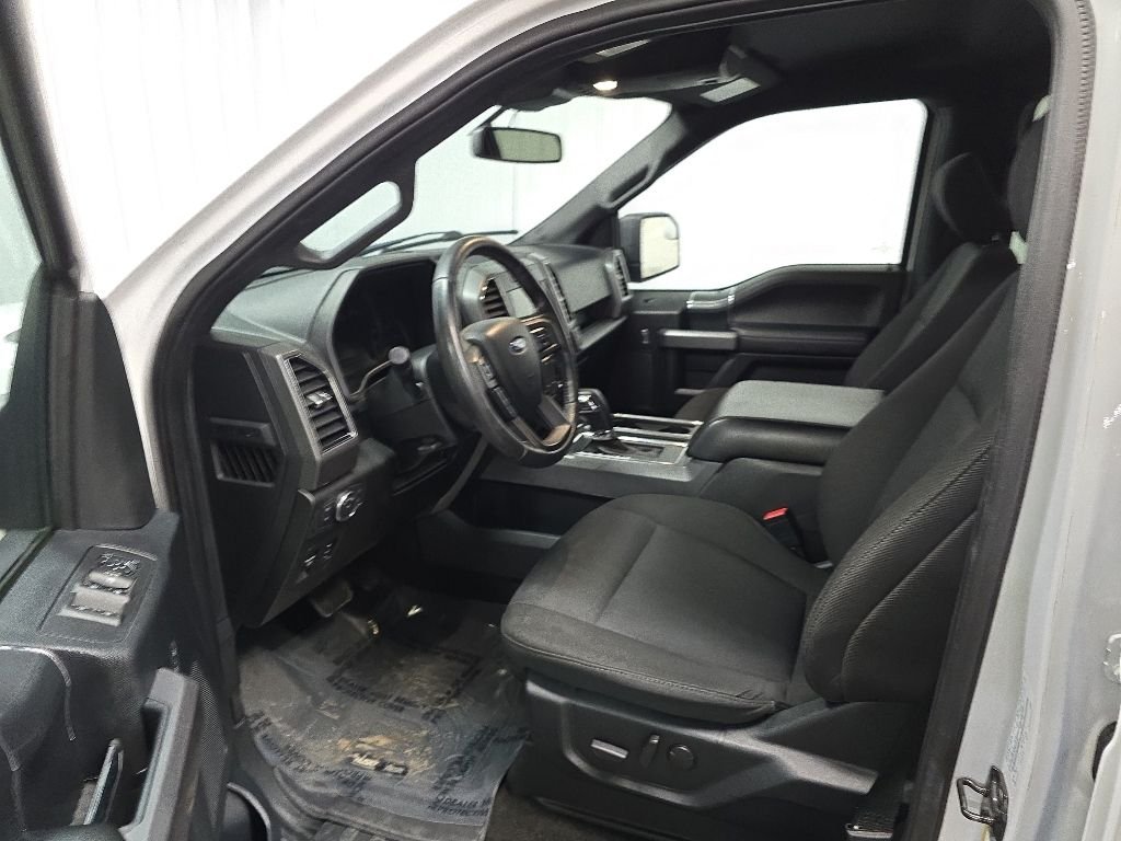 Used 2020 Oxford White Ford XLT image 29