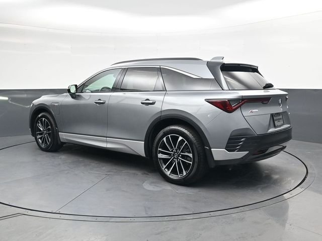 Used 2024  Acura Base image 7