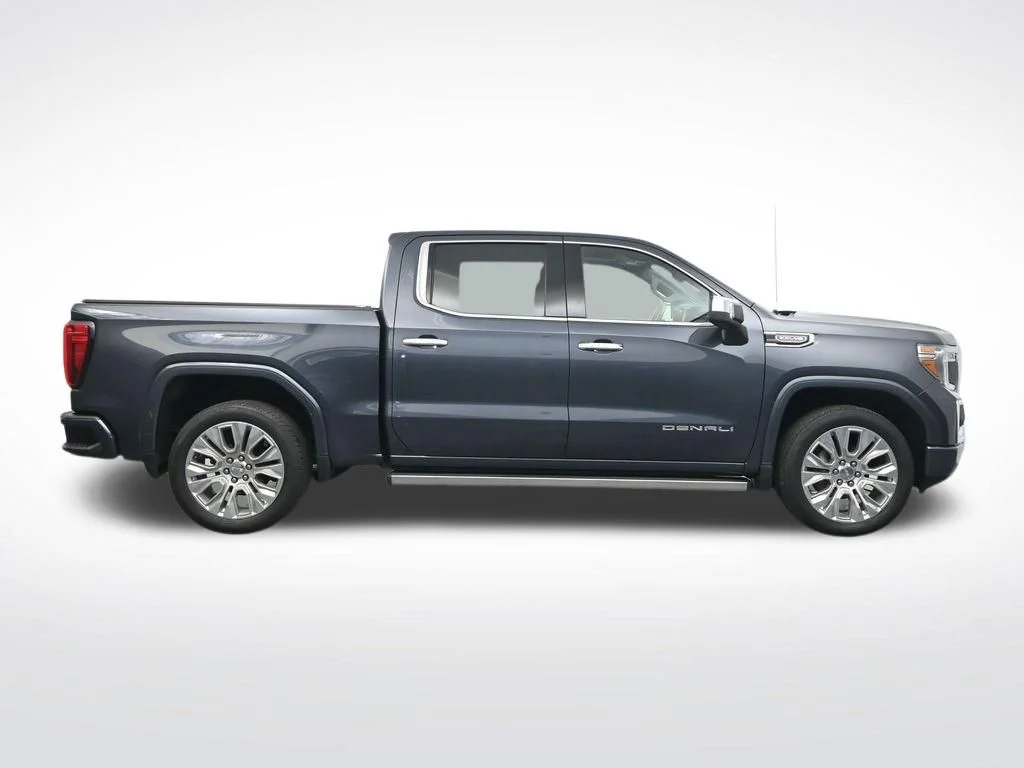 Used 2022 Blue GMC Denali image 4