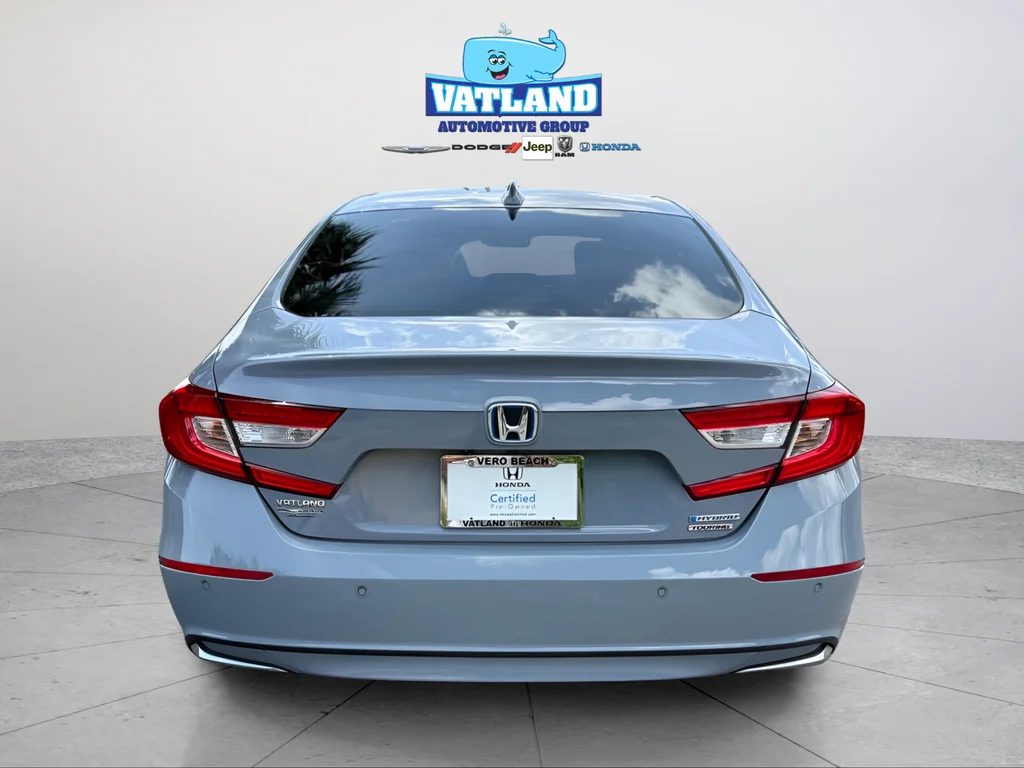 2022 Honda Accord Hybrid Touring - Photo 4