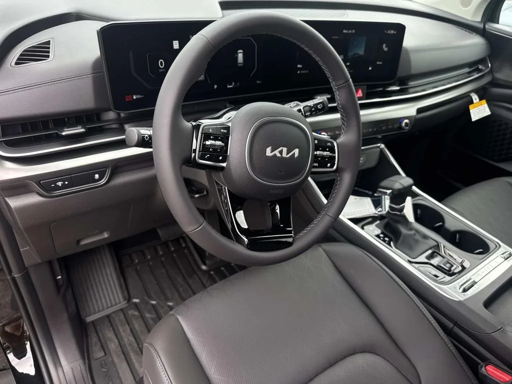 New 2026 Aurora Black Pearl Kia SX image 9