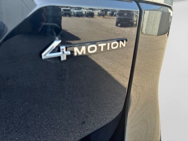 New 2026 Deep Black Volkswagen 2.0T SE w/Technology image 5
