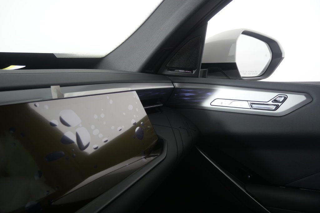 New 2027 Alpine White BMW  image 28