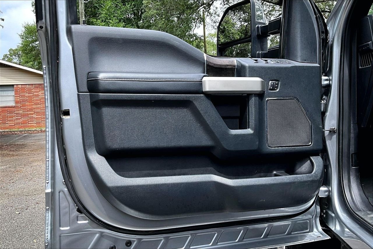 Used 2022 Silver Ford Lariat image 15