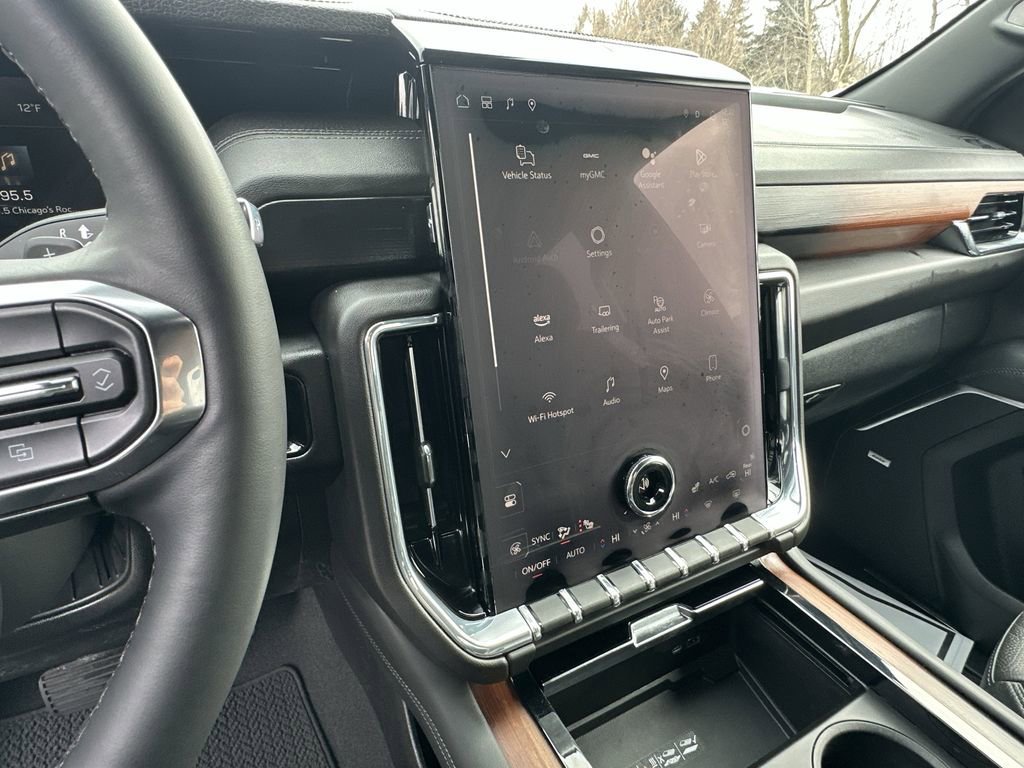 2025 GMC YUKON - Image 12