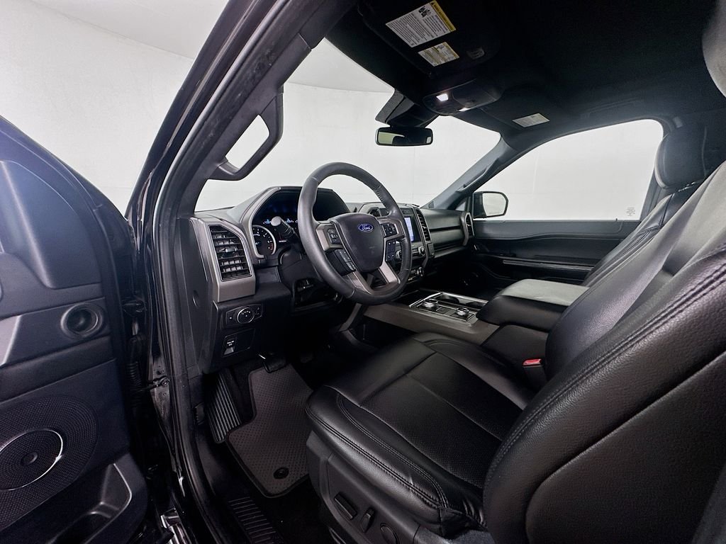 Used 2020 Black Ford XLT image 22