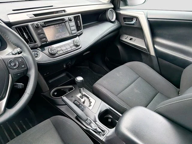 Used 2017 Black Toyota XLE image 22