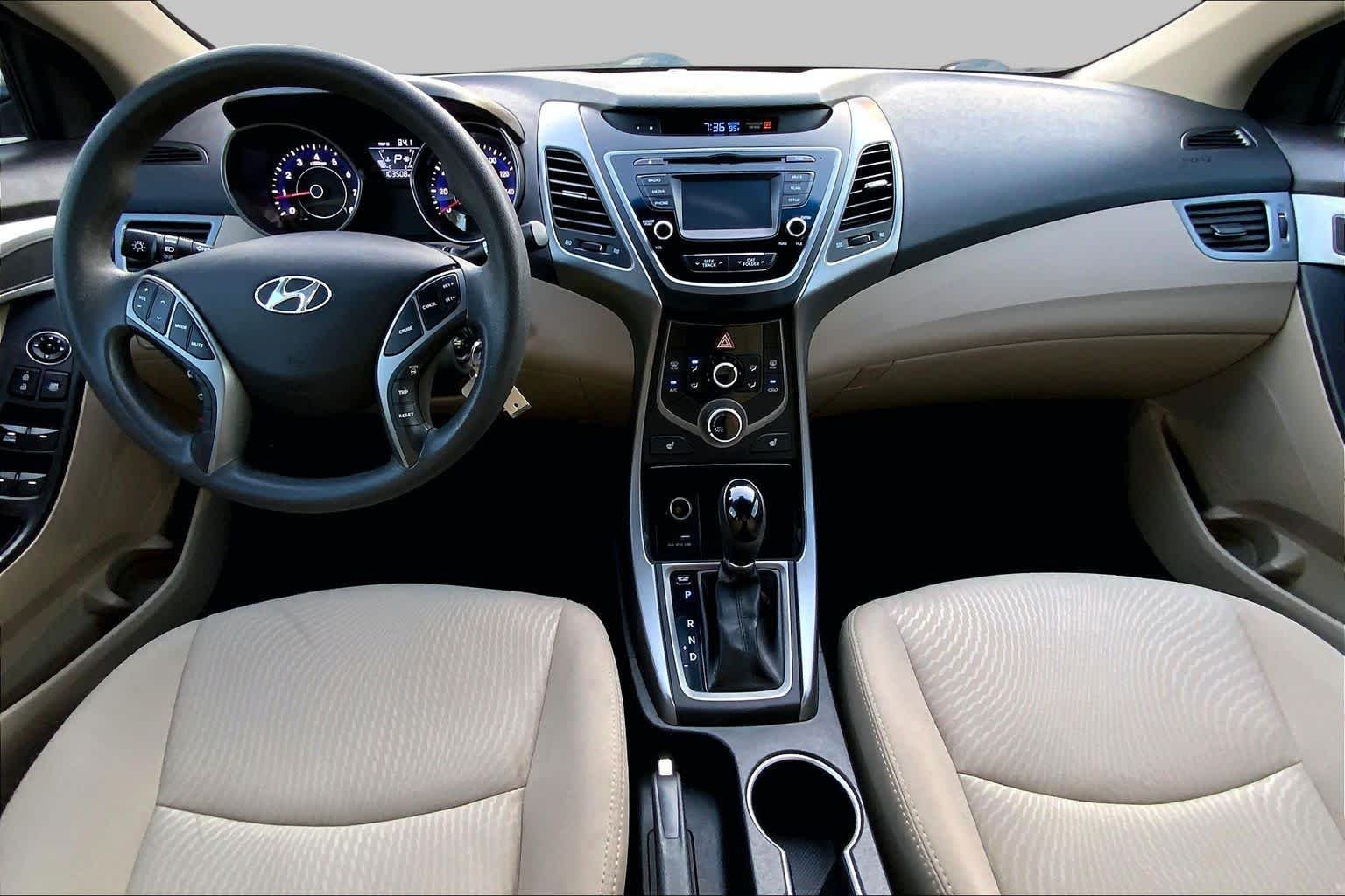 Used 2014 Desert Bronze Hyundai SE image 16