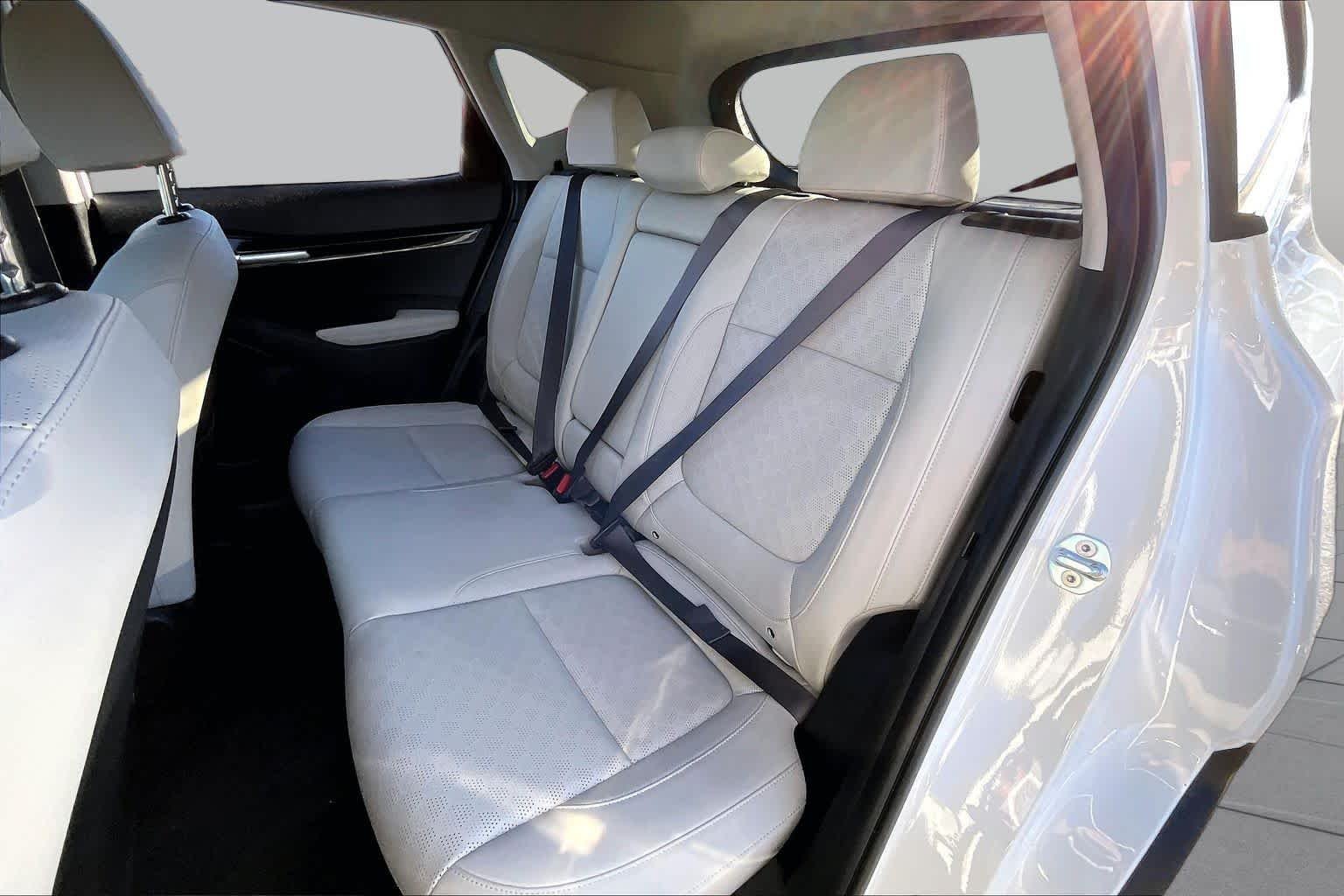 Used 2021 Snow White Pearl Kia EX image 20