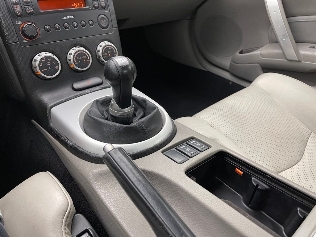 Used 2007 San Marino Blue Pearl Nissan Touring image 28