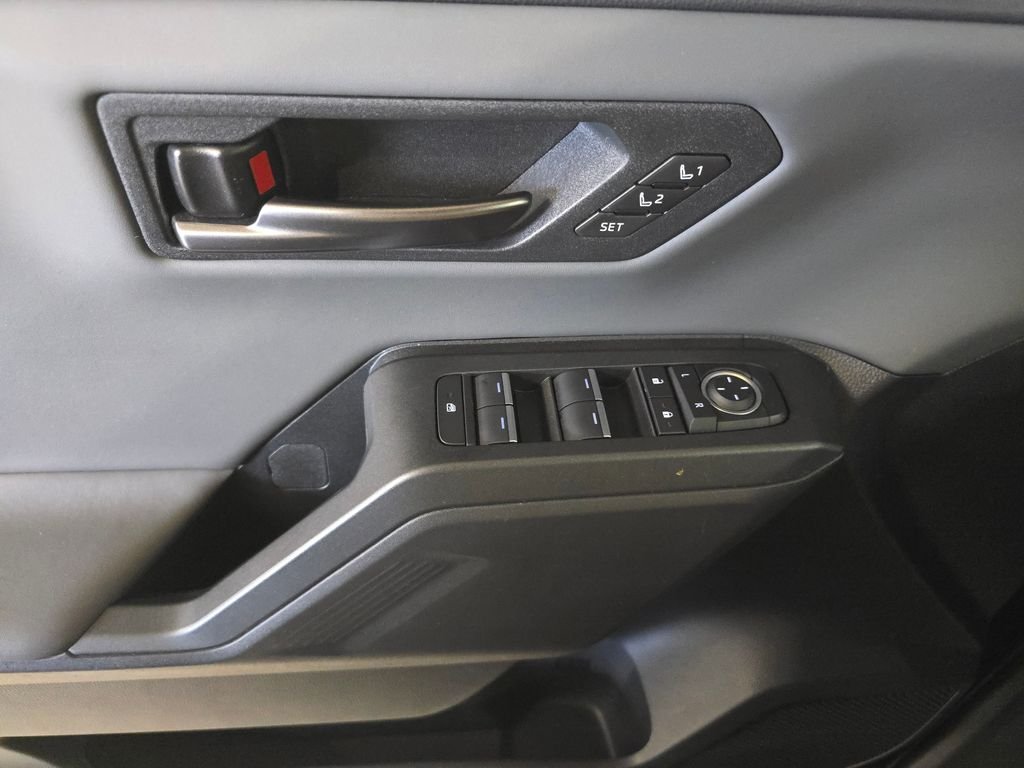 Used 2026  Toyota XSE image 27