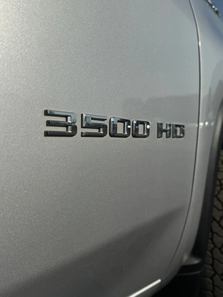 Used 2022 Silver Ice Metallic Chevrolet High Country image 52