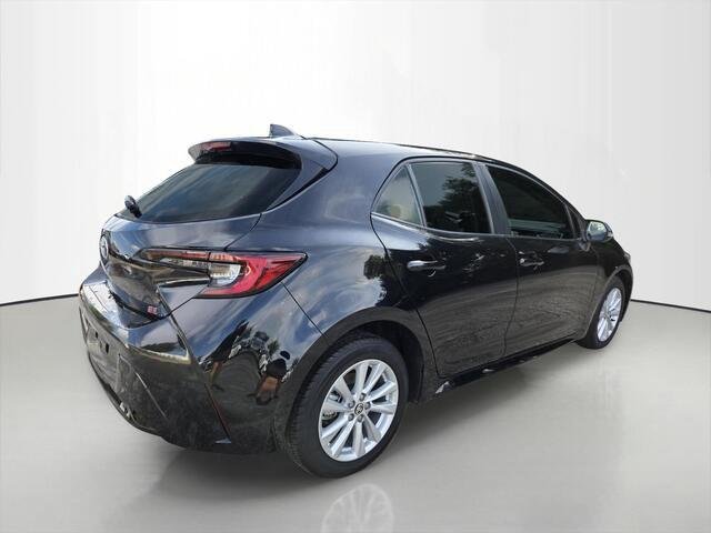 Used 2025 Midnight Black Metallic Toyota SE image 4