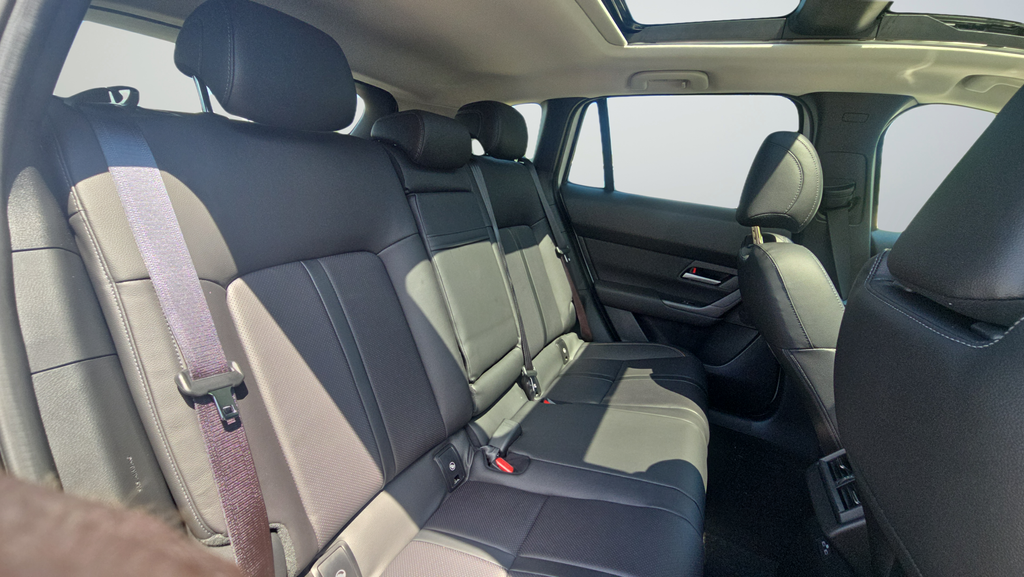 New 2026 Wind Chill Pearl Mazda Premium image 29
