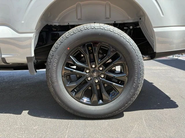 New 2026 Avalanche Ford Lariat image 17