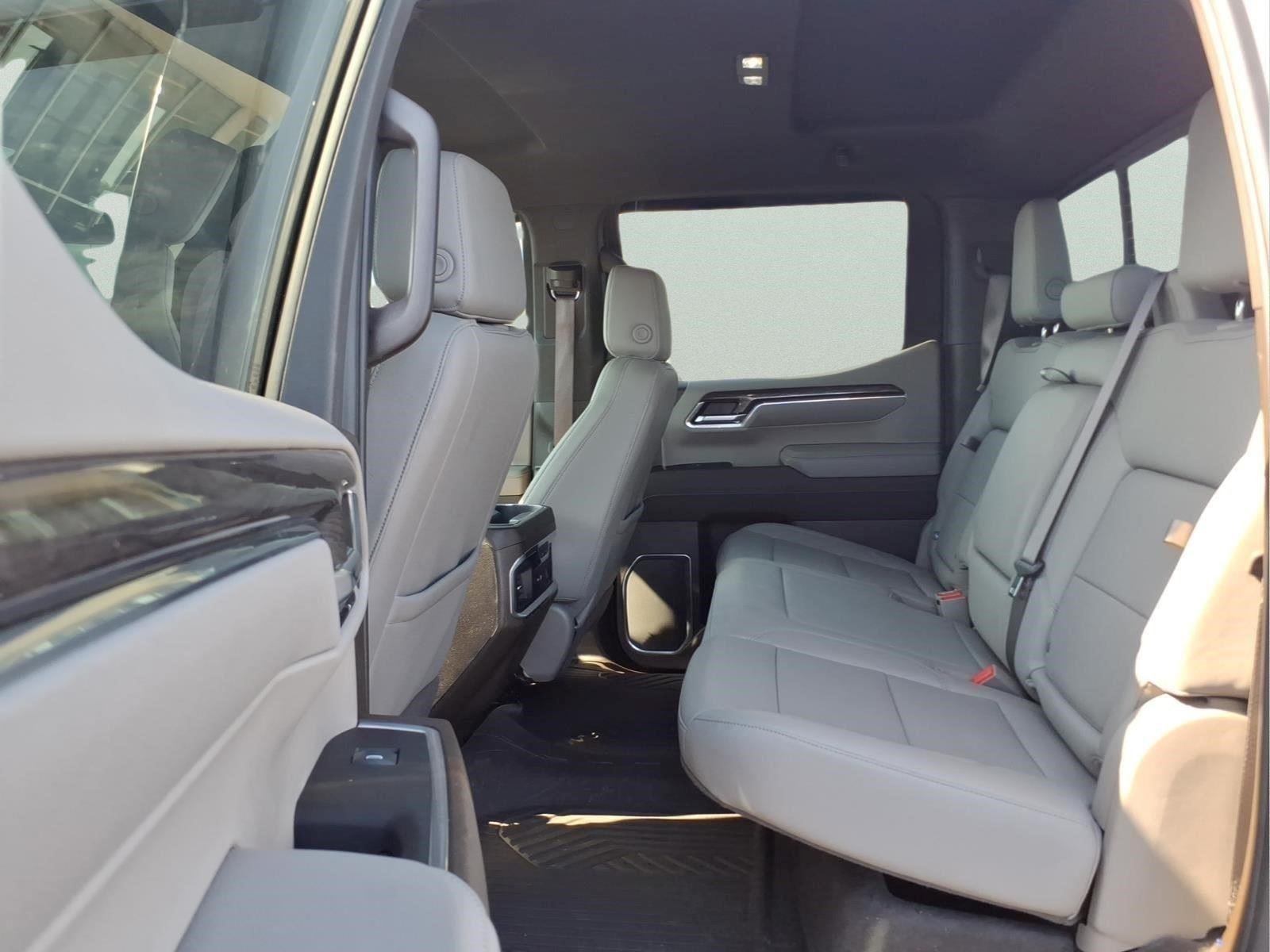 2024 Chevrolet Silverado 1500 LTZ - Photo 12