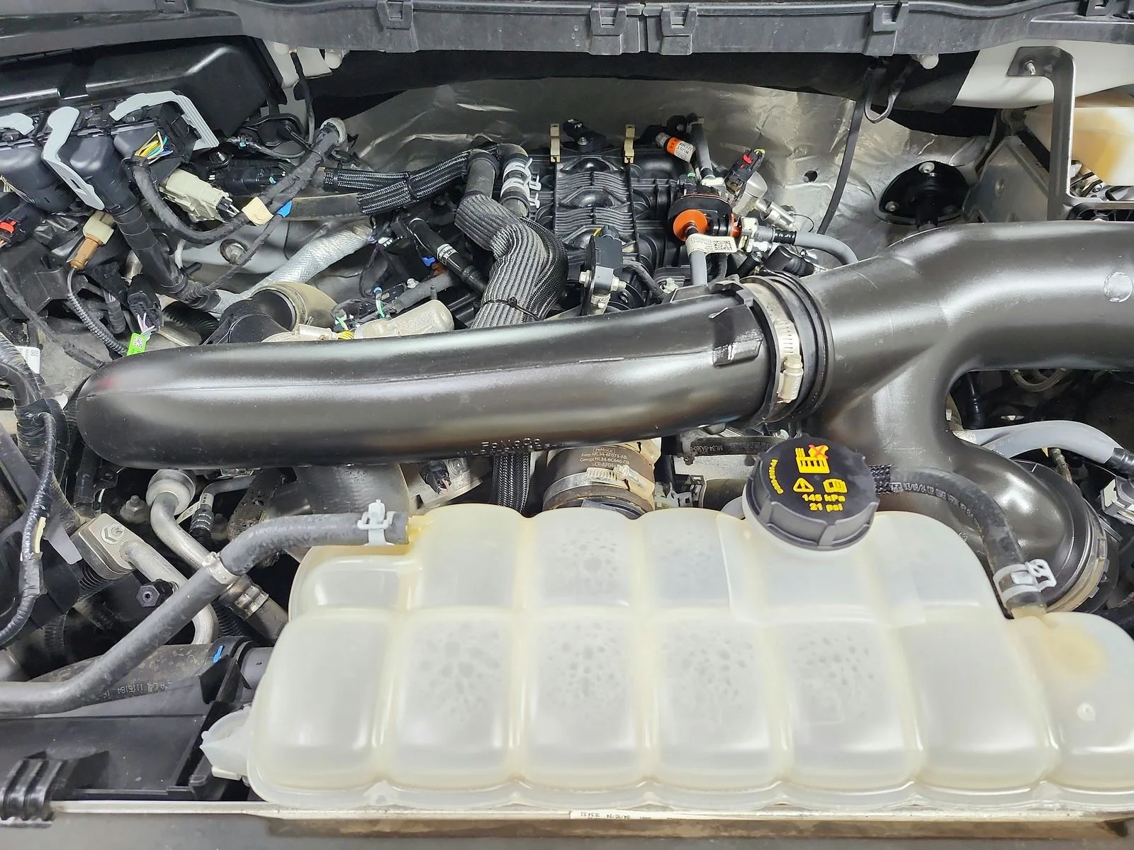 Used 2024 White Ford XLT image 17