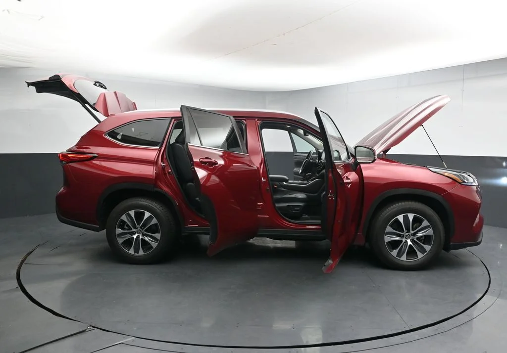 2023 Toyota Highlander XLE - Photo 42