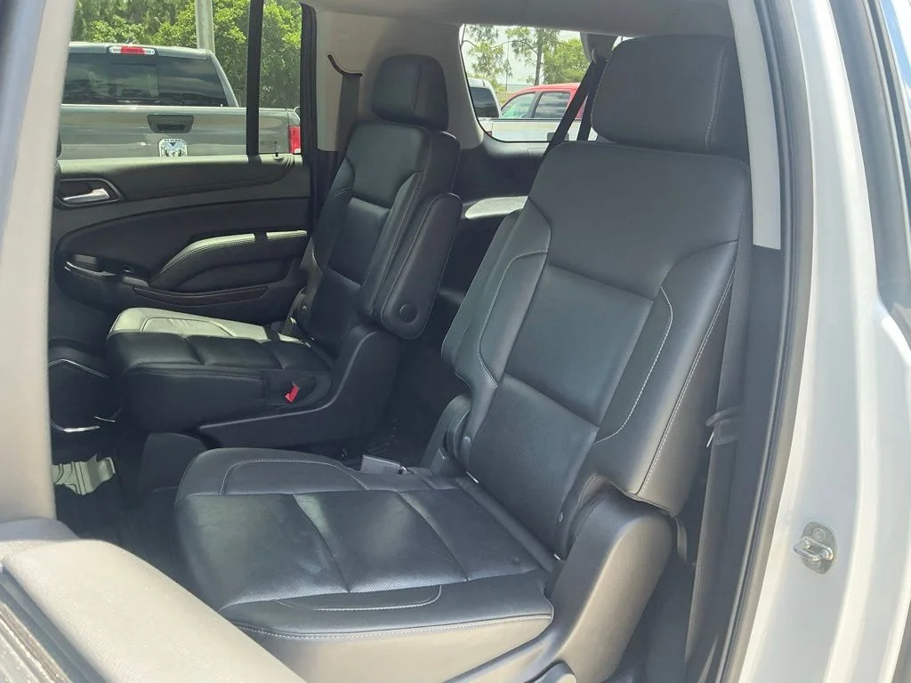 Used 2020 White GMC SLT image 31