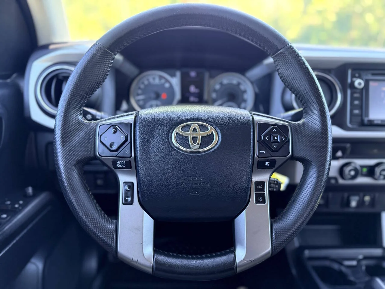 Used 2019 Silver Toyota SR5 V6 4x2 4dr Double Cab 5.0 ft SB image 18
