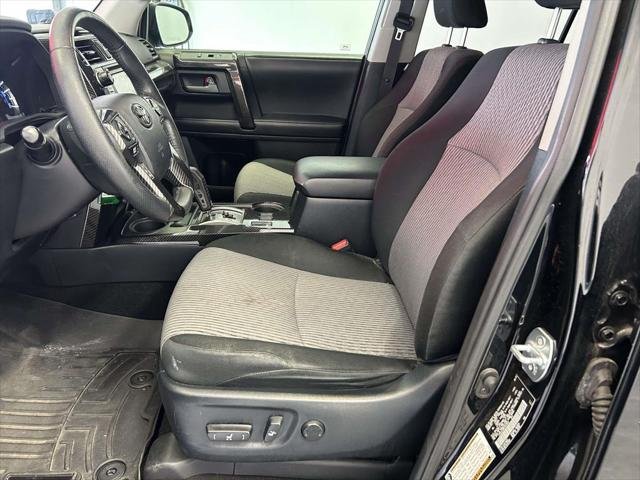 Certified Used 2019 MIDNIGHT BLACK METALLIC Toyota  image 20