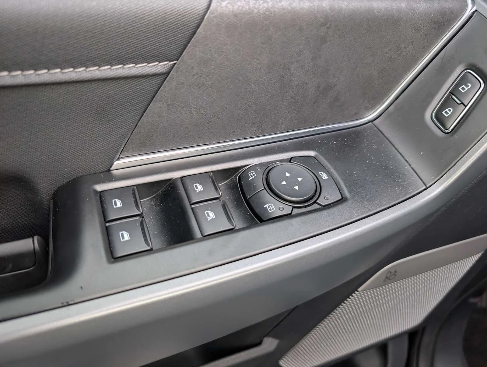 New 2026 Agate Black Metallic Ford XLT image 34