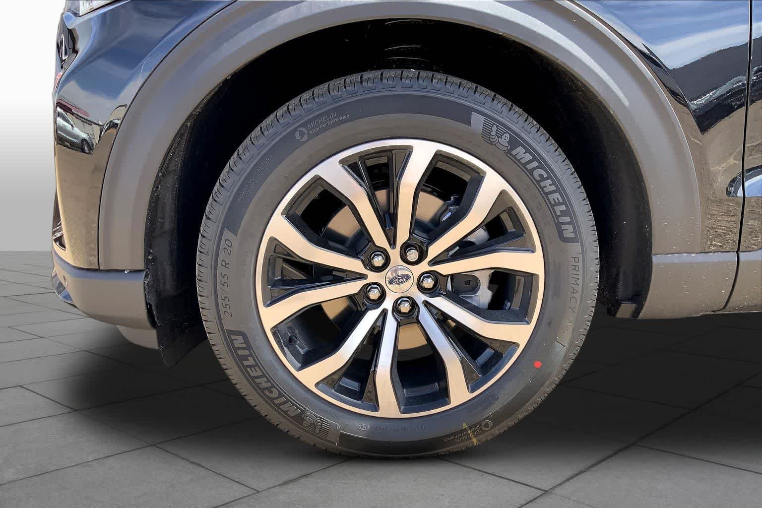 New 2026 Agate Black Metallic Ford ST-Line image 11