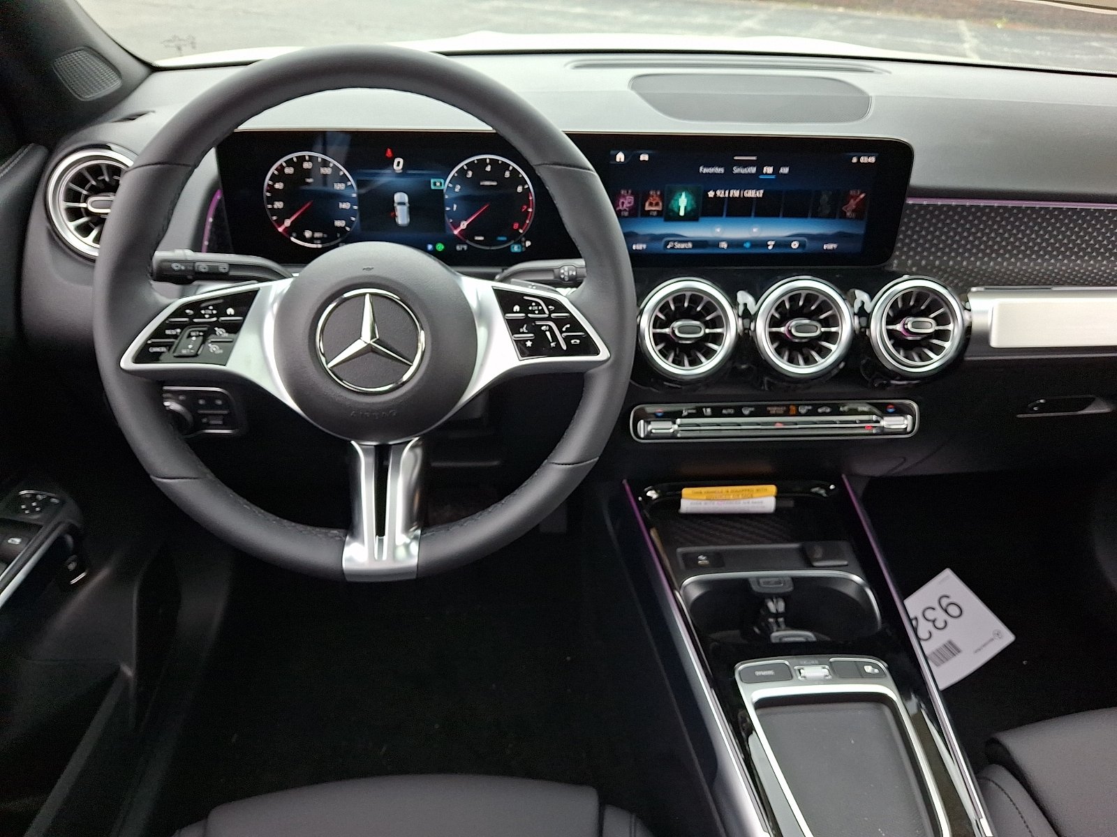 New 2026 Polar White Mercedes-Benz GLB 250 image 9