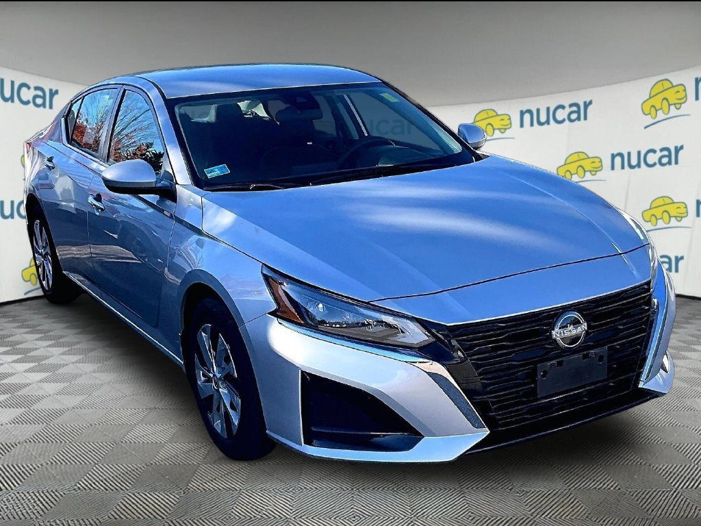 Used 2023 Silver Nissan 2.5 S image 1