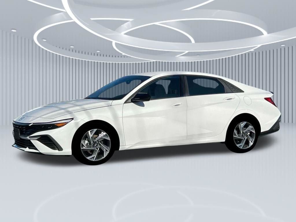 New 2025 White Hyundai SEL Sport image 21