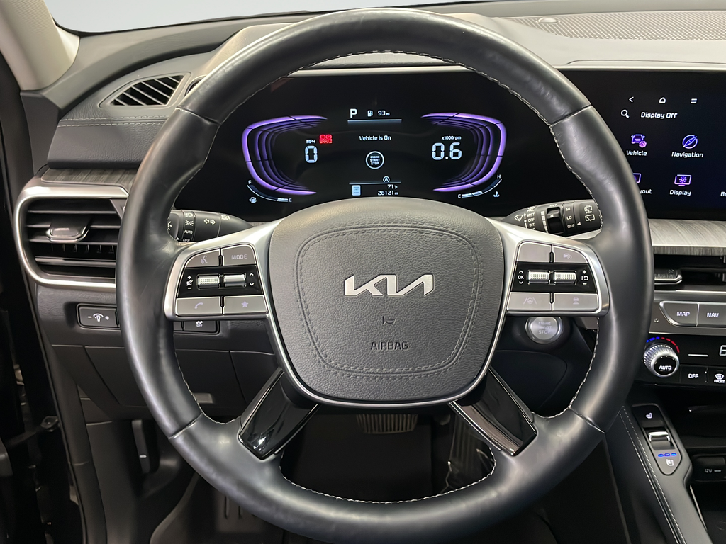 Used 2025 Black Kia EX image 37