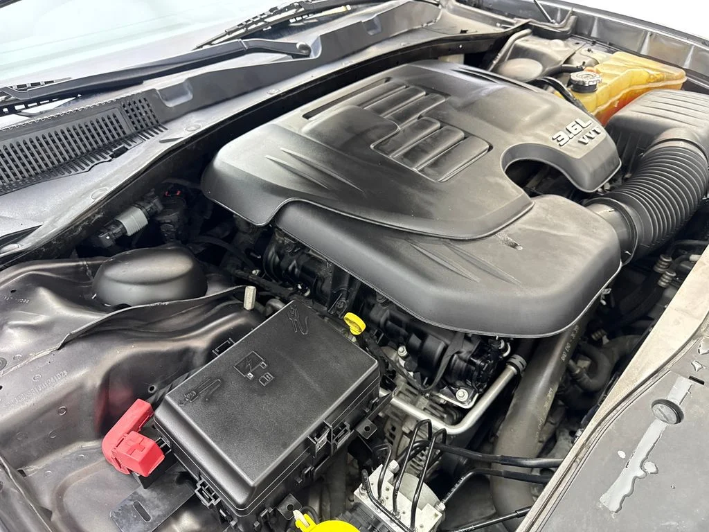 Used 2018 Gray Dodge SXT image 76