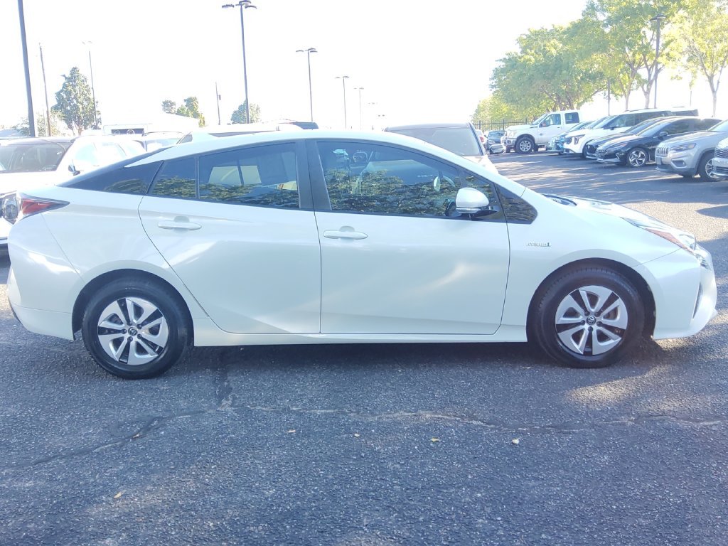 Used 2016 White Toyota Four image 24